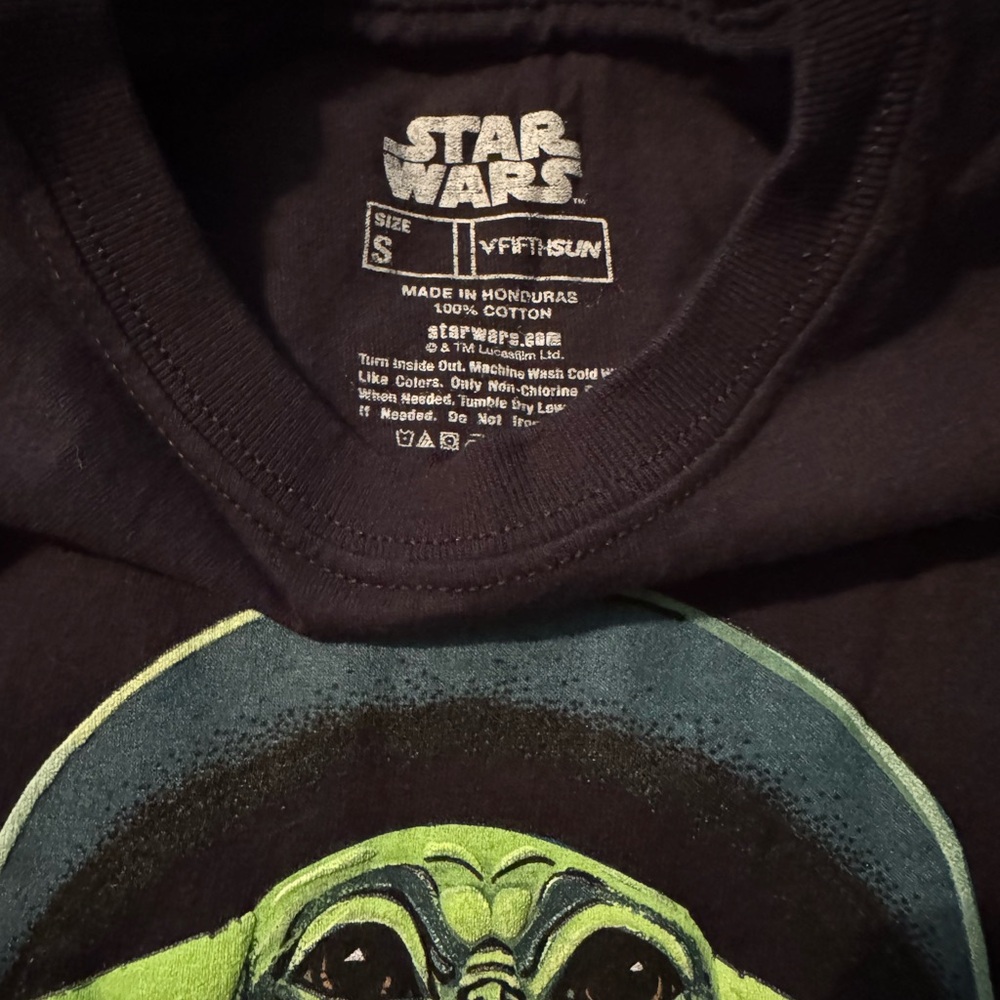 Lot of 2 Baby Yoda Grogu The Child Youth S/M Top T-Shirt w/ 6” Figure - Picture 6 of 8